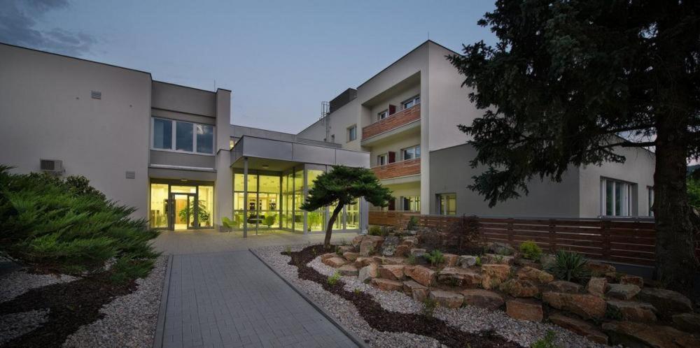 Hotel Kraskov Active Resort Tremosnice Экстерьер фото